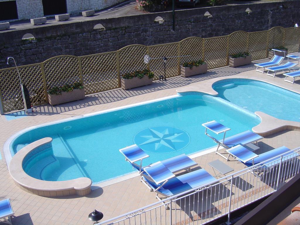 Hotel Residence Panoramica Brenzone sul Garda Exteriör bild