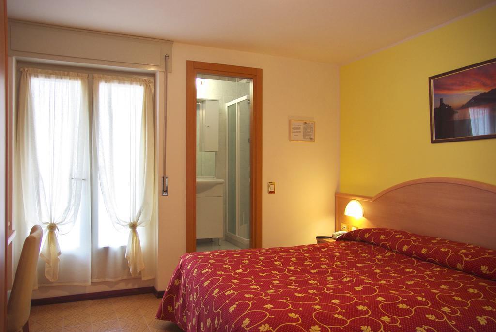 Hotel Residence Panoramica Brenzone sul Garda Rum bild